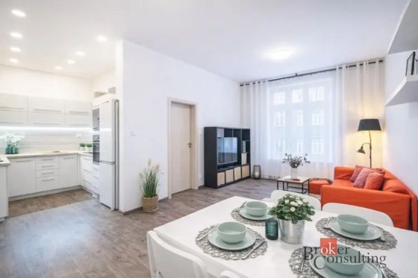 Pronájem bytu 3+kk 74 m - Fotografie 1