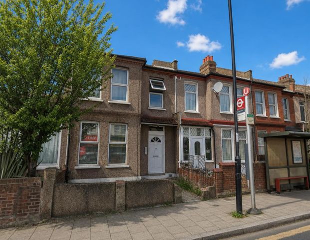 Torridon Road, London SE6 - Photo 1
