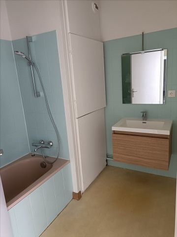 Location Appartement 3 pièces 58m² - Photo 3