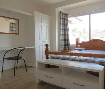 Bedroom Detached House In Winton, BH9 - Photo 5