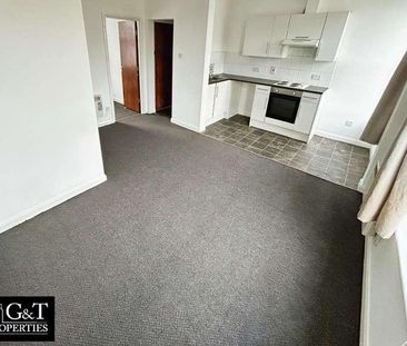 Flat, Comberton Terrace, Kidderminster, DY10 - Photo 6