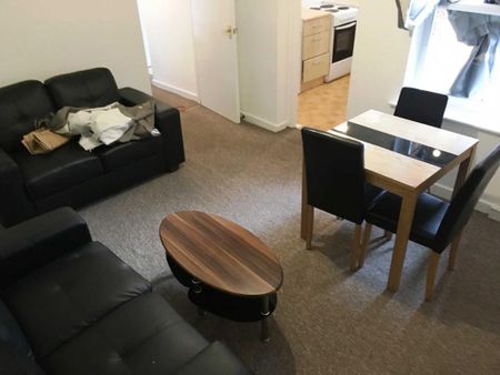 1 bedroom flat to rent - Photo 4