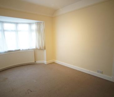 4 bedroom semi-detached house to rent - Photo 6