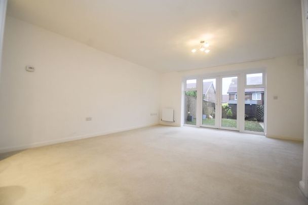 Raghill Close, Basingstoke - Photo 1