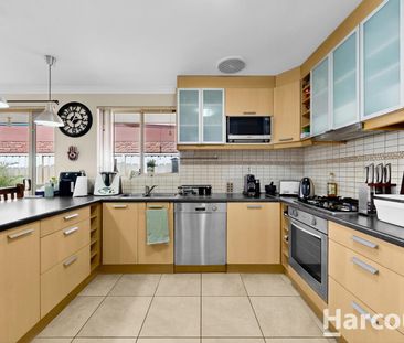 Lovely Family Home! - Photo 4