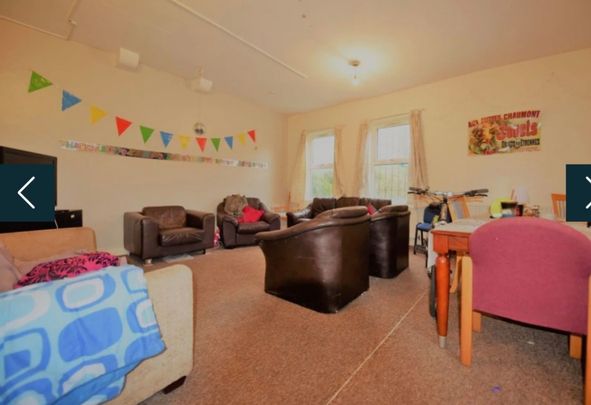 8 Bed - 40 Archery Road, City Centre, Leeds - LS2 9AU - Student - Photo 1