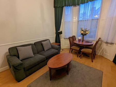 Castletown Road, London, W14 - Photo 3