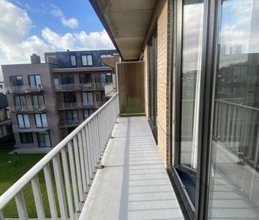 INSTAPKLAAR Appartement 3e verdieping met LIFT en AUTOSTANDPLAATS - Photo 4