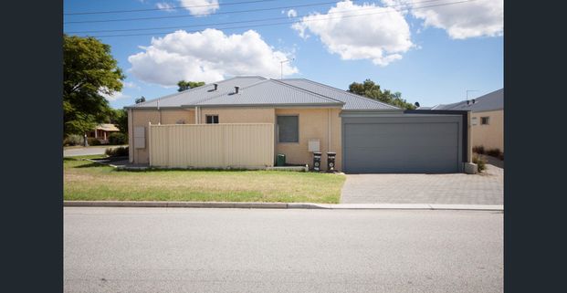 Lovely Modern 3 x 2 Home - Photo 1