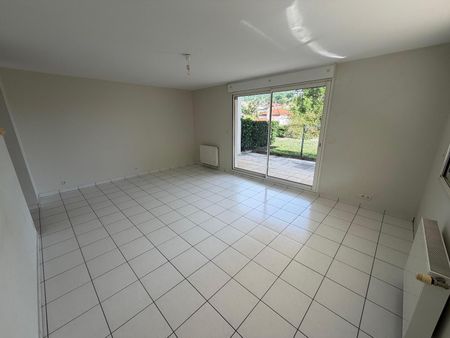 Location Appartement 3 pièces 66m² CHAMALIERES 63400 - Photo 3