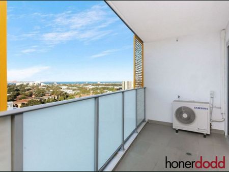Top Floor With Enviable Views - Photo 4