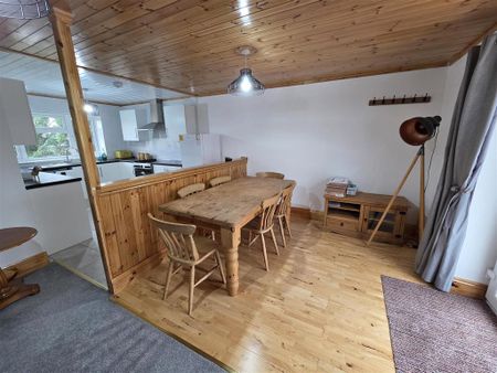 2 bedroom detached bungalow to rent - Photo 3