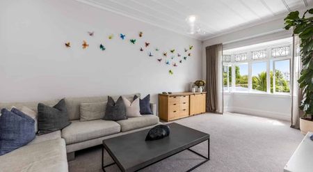 Modern stand-alone home in central Mt Eden - Photo 4