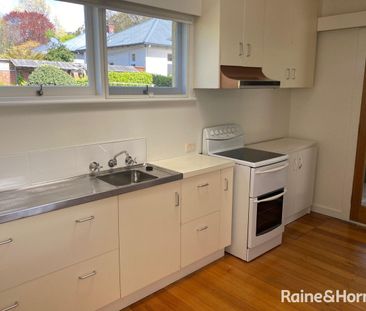 Central House - Private Setting! - Photo 1