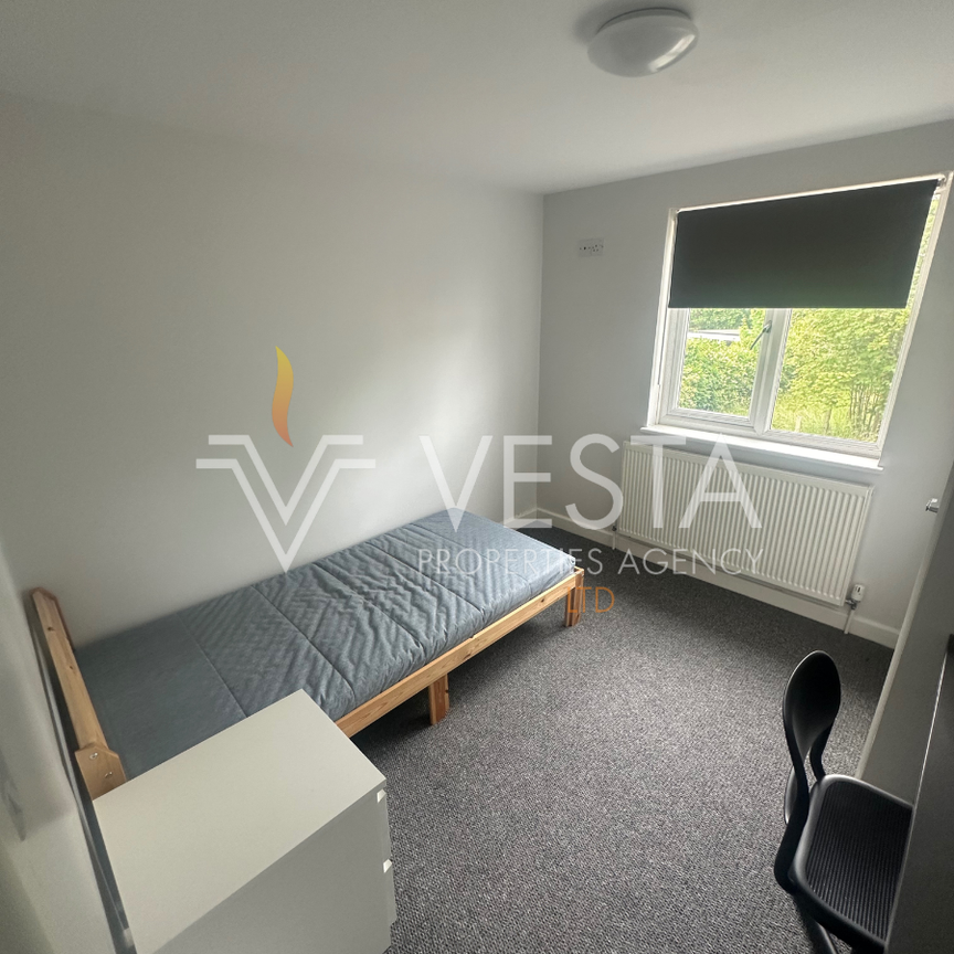 Room 3, Walsall Street, Coventry - Photo 1