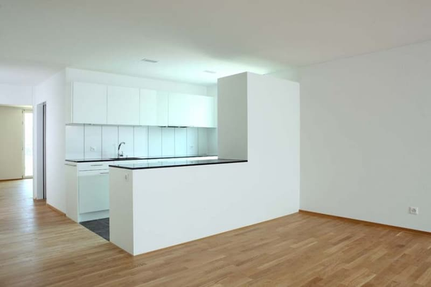 "Grosszügige 3.5-Zimmer-Wohnung in Beringen" - Photo 1