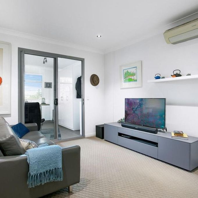 Executive Apartment in Ultra Convenient Position - Photo 1