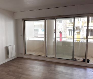 Location Appartement 2 pièces 38m² LES SABLES D OLONNE 85100 - Photo 2