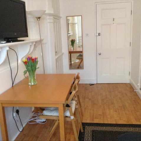 Flat 214 Fulham Palace Road, Fulham W6 9HH - Photo 1