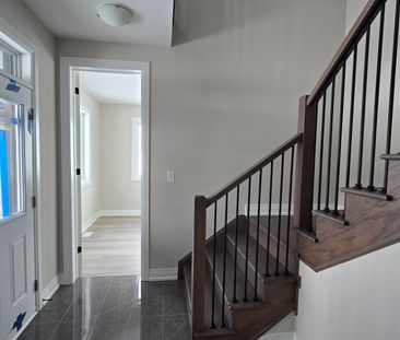 For Lease - 224 Greer Street, Barrie, Ontario - Photo 6