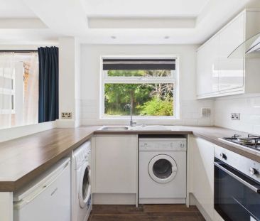 2 bed terraced house to rent in Hawkesley End, Birmingham, B38 - Photo 6