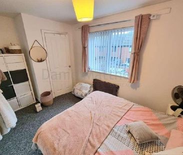 Mariners Walk, Barry, The Vale Of Glamorgan, CF62 - Photo 2