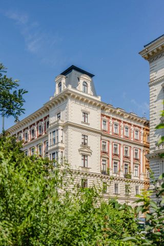 Einzigartige Altbauwohnung mit Traumblick auf den Justizpalast - Photo 3