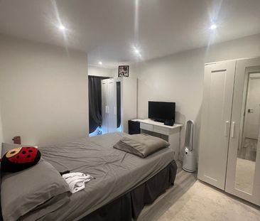 2 Bed Flat, West Green Road, N15 - Photo 1