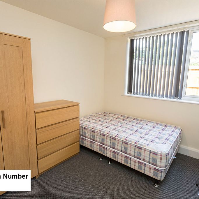 1 Bed Student Accommodation - Photo 1