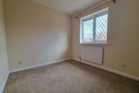 2 bedroom semi-detached house to rent - Photo 5