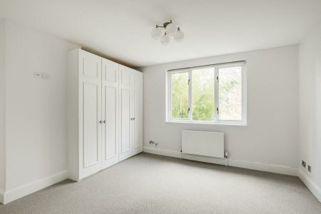 5 Bedroom House To Let - Photo 5