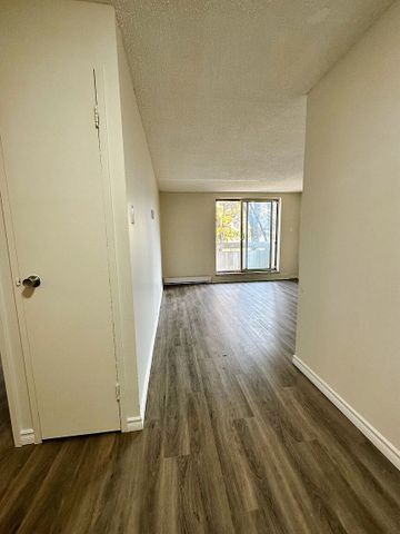 2820 Carling Avenue, Britannia, Ottawa, ON - Photo 2