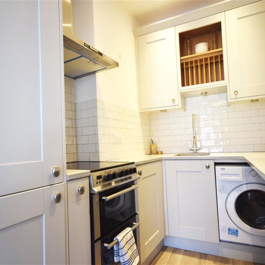 London Road, Twickenham - 1 bedroomProperty for lettings - Chasebuchanan - Photo 1