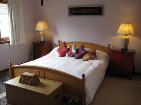 5 bedroom detached house to rent - Photo 2