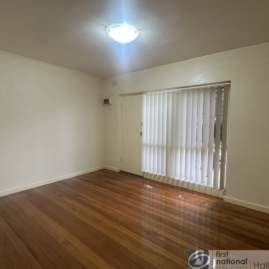 Ground floor for convenience - Photo 1