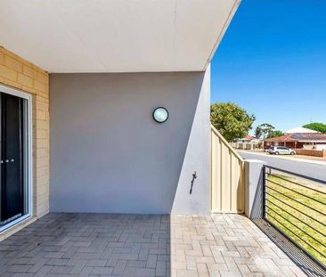 Coastal Convenience Living - Photo 1