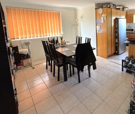 LARGE 3 BEDROOM UNIT - Photo 2