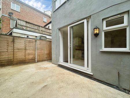 Old Christchurch Road, Bournemouth - Photo 3