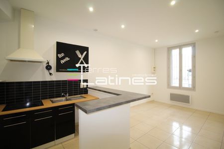 Location Appartement 1 pièce 21m² NIMES 30000 - Photo 2