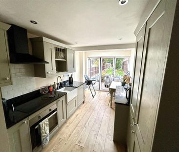 2 bedroom terraced house to rent - Photo 4