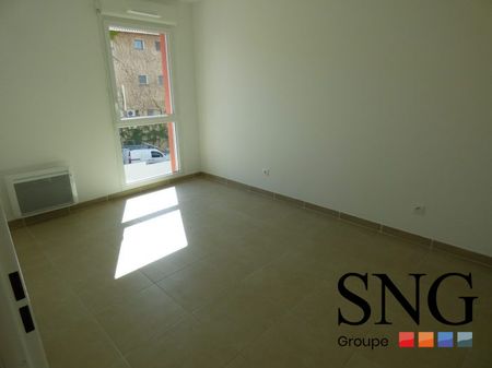 T2 AVEC BALCON ET PARKING - Photo 2