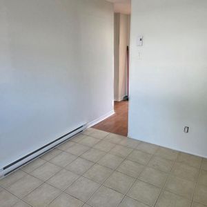 Magnifique appartement 3 1/2 disponible - Photo 2