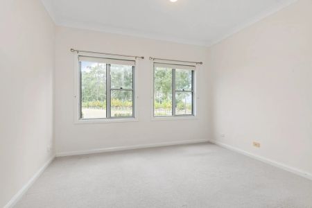 Immerse Yourself in Vineyard Life - Photo 2