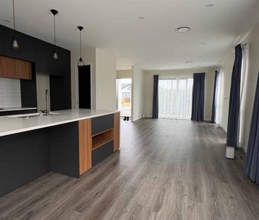 Your Ideal Family home in the heart of Milldale - Photo 3