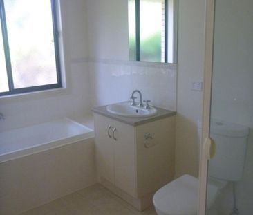 Modern Comfort in a Prime Ridgehaven Location - Photo 5