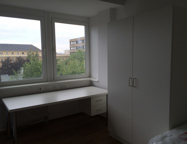 Hier findet ihr unser Angebot an verfügbaren Studierendenapartments im Studierendenwohnheim Franklin20, unweit Campus der TU Dresden - Photo 1