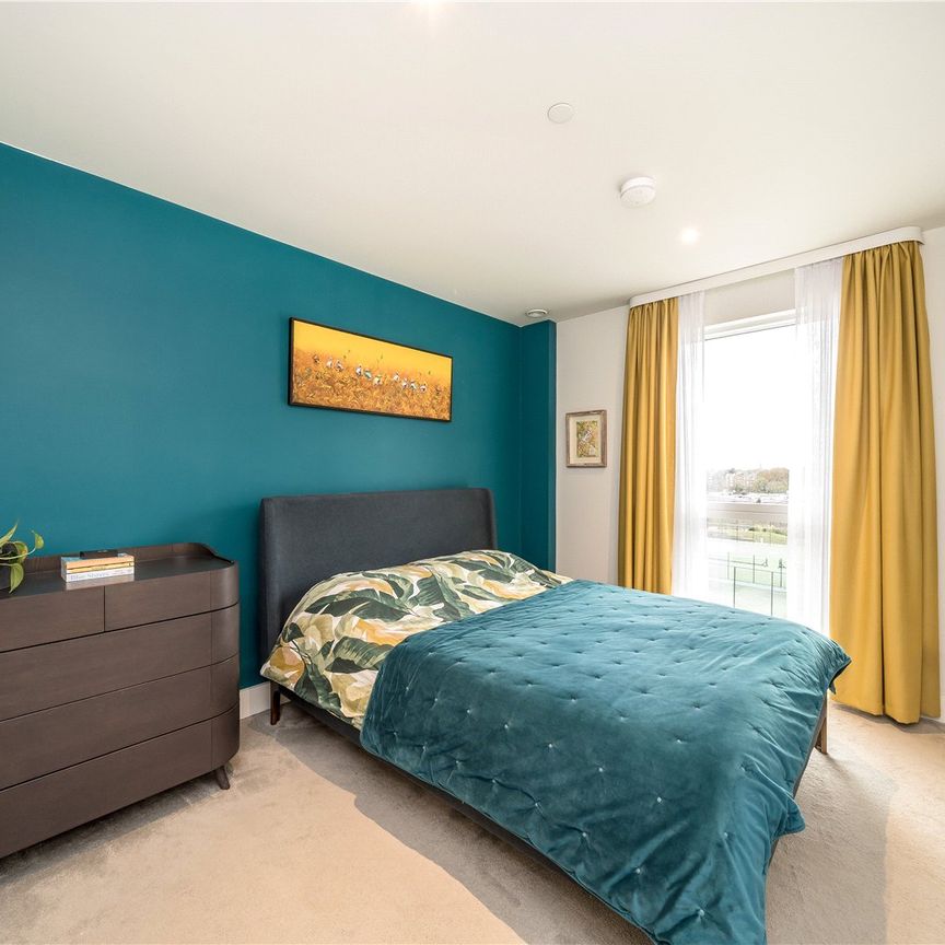 Kidbrooke Park Road, London, SE3 9FY - Photo 1