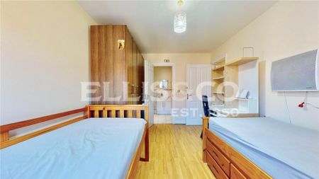 2 bedroom apartment to rent - Photo 3