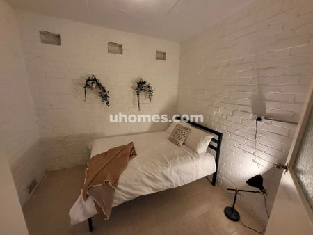 Room 10 #199 - Photo 2