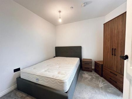 3 bedroom apartment to rent - Photo 5